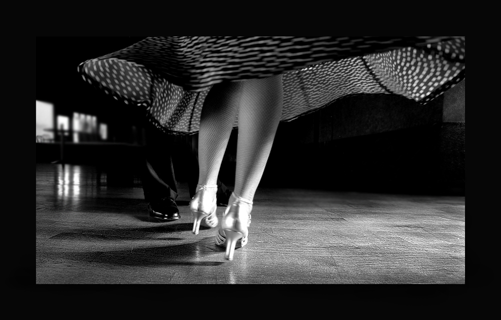 346 1Ballroom Dancing Feet BW Test